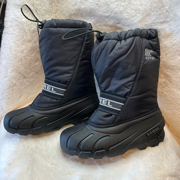 Sorel Chariot black insulated mid calf weather proof snow boots Sz-youth 4. D - Picture 13 of 14